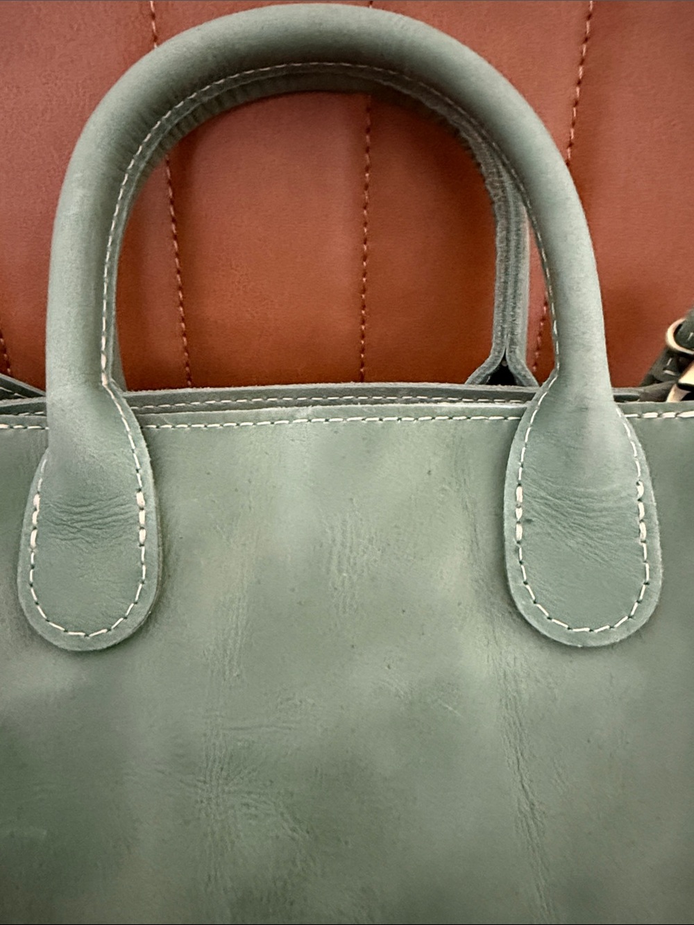 Portland Leather ~ SMALL Raindrop with Zipper~ CUCUMBER 🥒 👜 - Picture 3 of 15